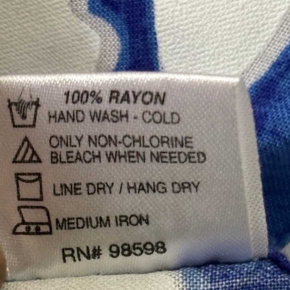 Blue and white floral print sarong M - Picture 11 of 11